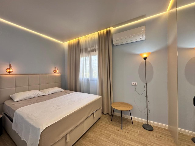 Apartment 38 m2 mit einem Schlafzimmer und Meerblick in Tivat