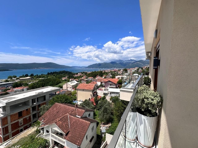 One bedroom apartment with panoramic sea views in Tivat