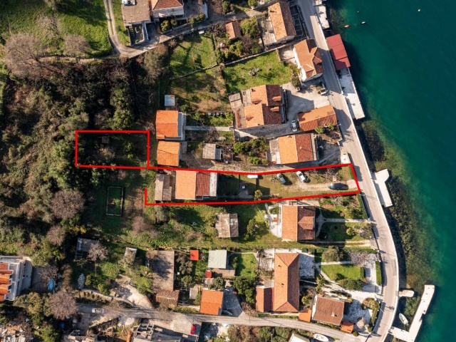 House and two plots in the Bay of Kotor