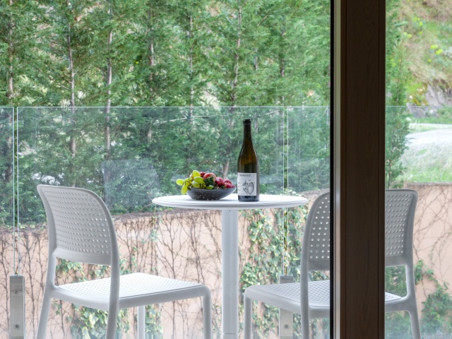 Studio with terrace near the center of Kotor