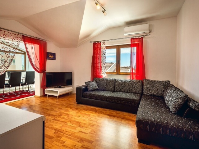 Two-bedroom apartment in the center of Budva