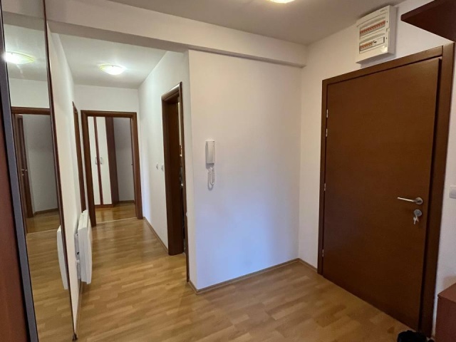 Geräumiges Apartment mit zwei Schlafzimmern in Budva, Becici