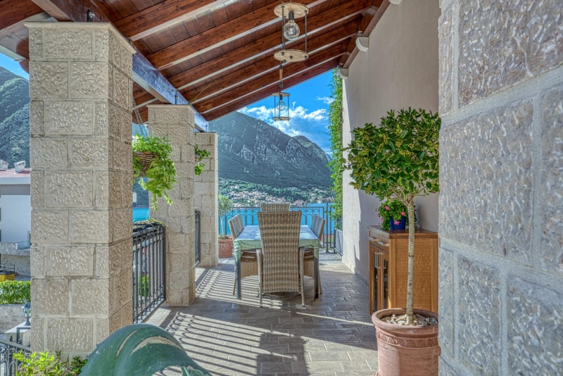 Einzigartiges Angebot! Luxuriöses Apartment mit Meerblick in Kotor