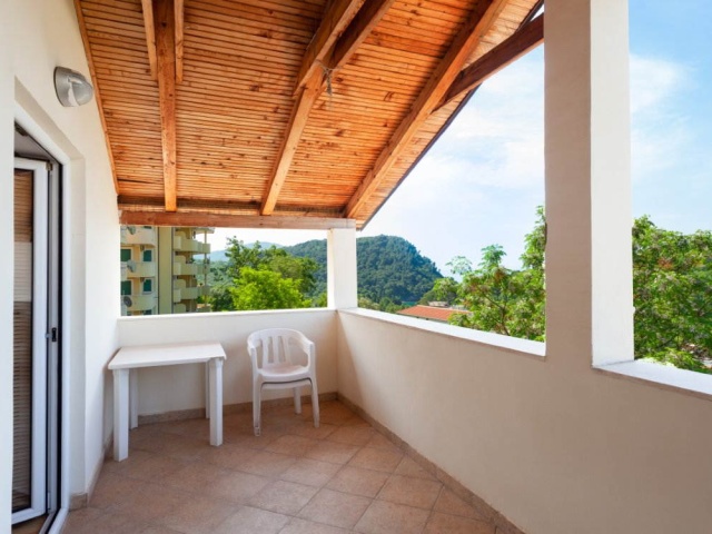 Geräumiges Apartment mit Meerblick in Petrovac