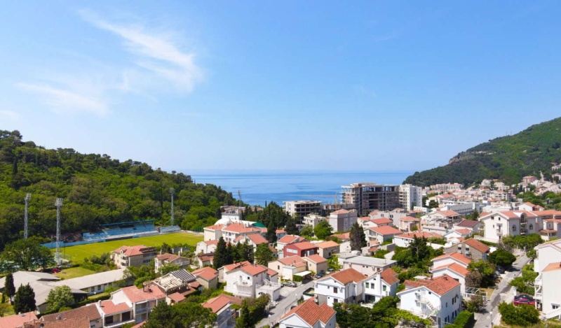 Geräumiges Apartment mit Meerblick in Petrovac