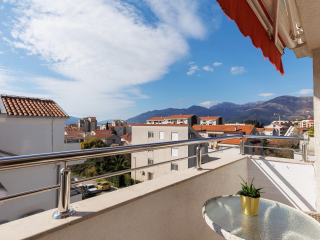 Gemütliche Wohnung in Tivat, in der Nähe von Porto Montenegro