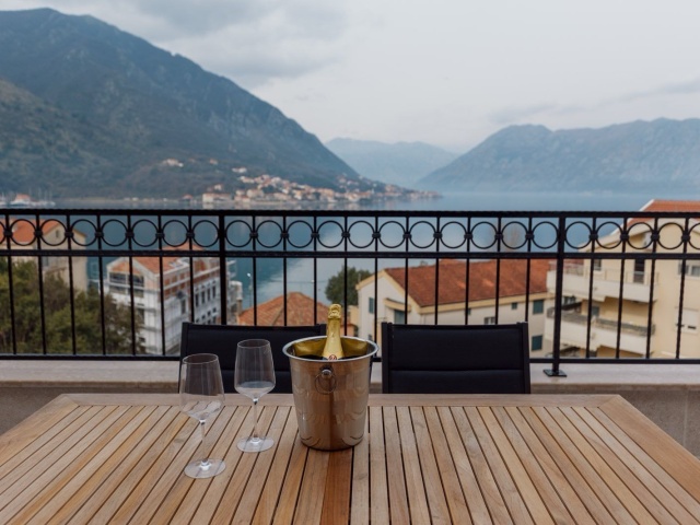 Luxuriöses Apartment mit Dachterrasse und privatem Pool