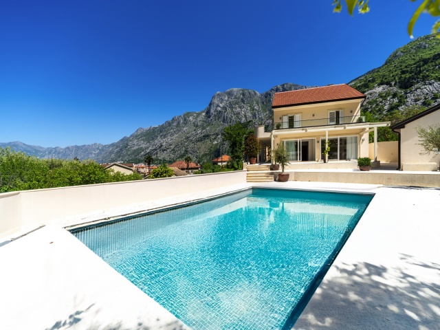 Brand new house with a swimming pool in Kotor
