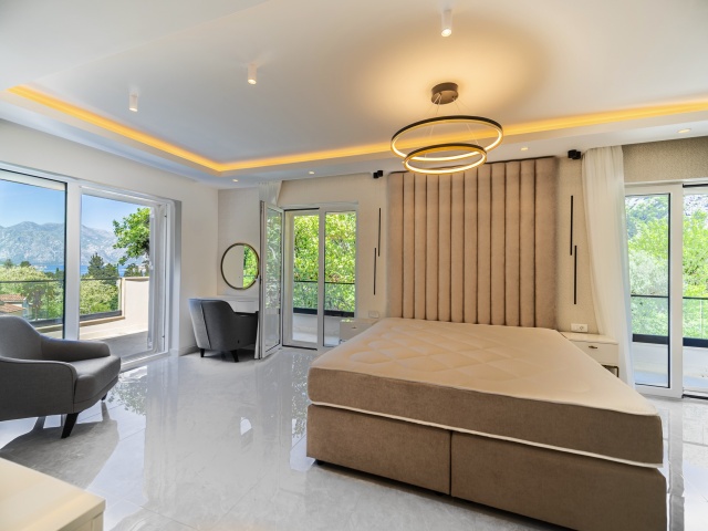 Brand new house with a swimming pool in Kotor
