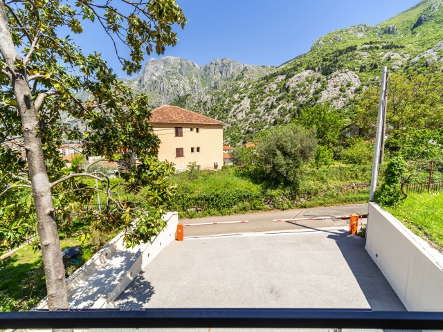 Brand new house with a swimming pool in Kotor