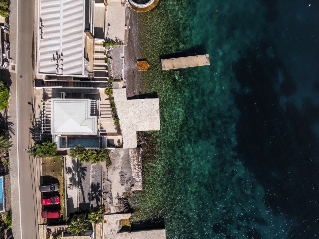 Vila na samoj obali mora