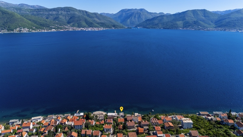 Vila na samoj obali mora