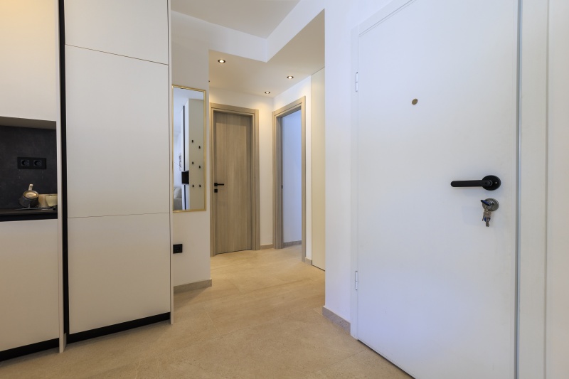 Penthouse u Tivtu sa privatnom krovnom terasom