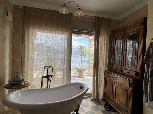 Luksuzna vila na obali mora