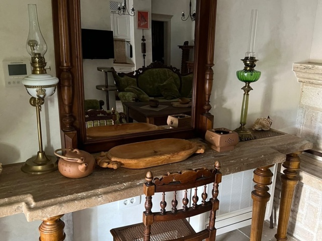 Luksuzna trospratna vila na samoj obali mora
