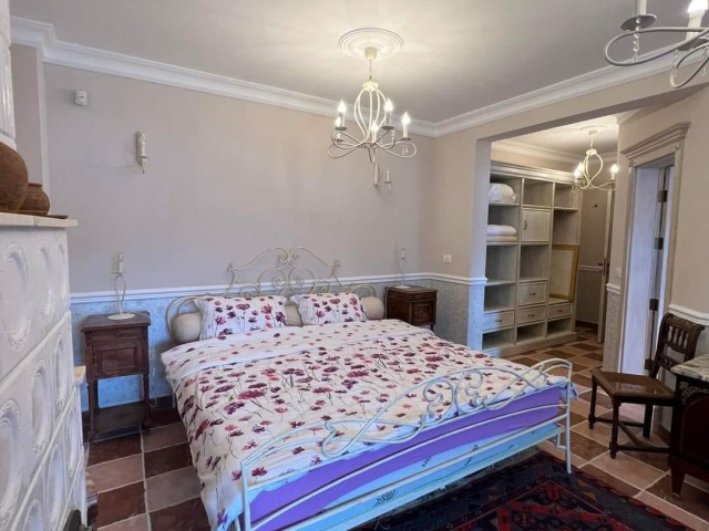 Luksuzna trospratna vila na samoj obali mora