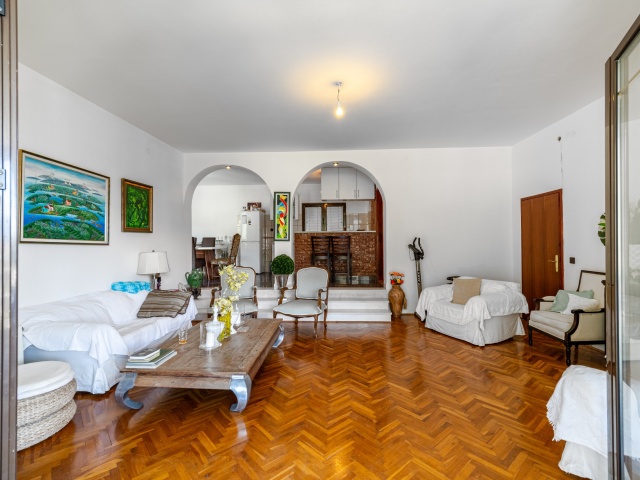Spacious family house with sea views in Tivat
