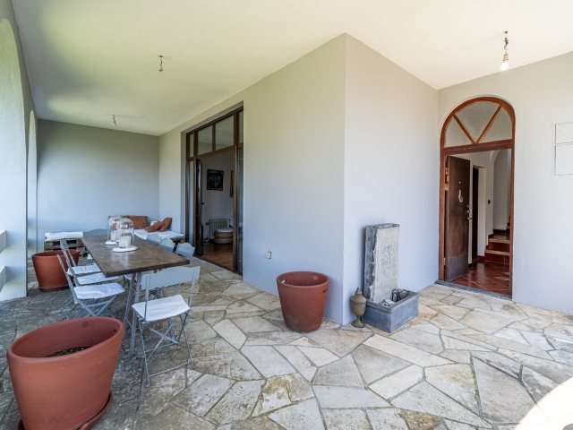 Spacious family house with sea views in Tivat