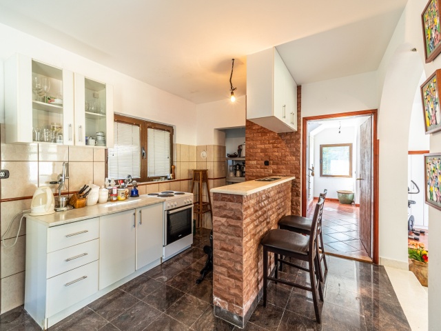 Spacious family house with sea views in Tivat