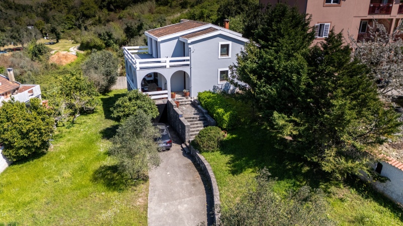 Spacious family house with sea views in Tivat