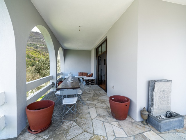 Spacious family house with sea views in Tivat
