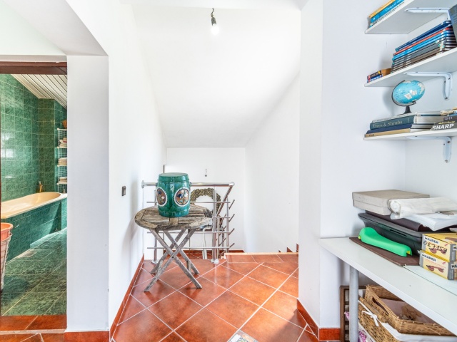 Spacious family house with sea views in Tivat