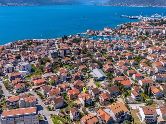 Small residential building close to the center of Tivat