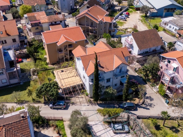 Small residential building close to the center of Tivat
