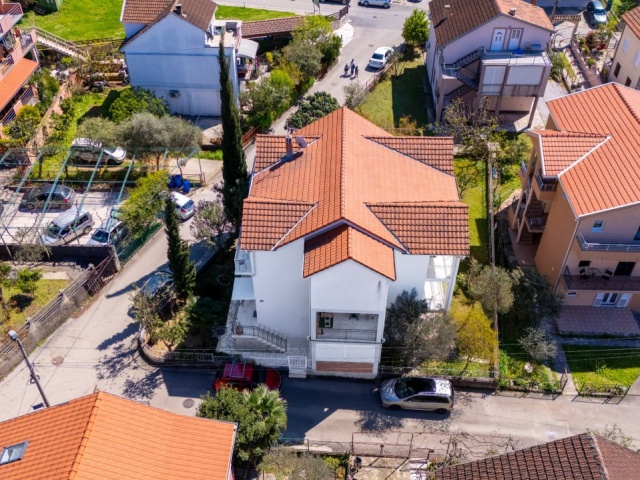 Small residential building close to the center of Tivat
