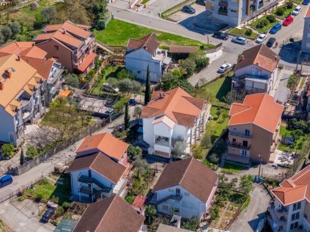 Small residential building close to the center of Tivat