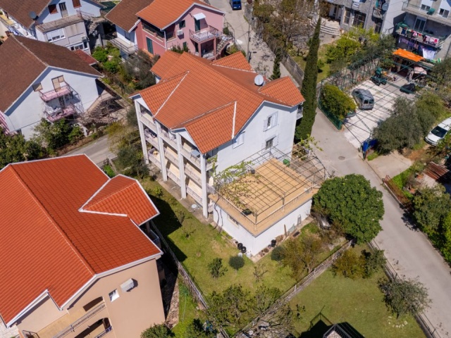Small residential building close to the center of Tivat