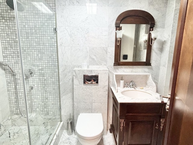 Apartment on the first line to the sea in Kotor, Stoliv