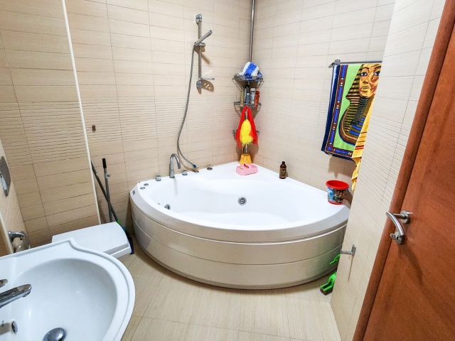 Spacious apartment on the first line to the sea in Kotor, Stoliv