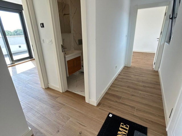 Penthouse u Tivtu sa privatnom krovnom terasom