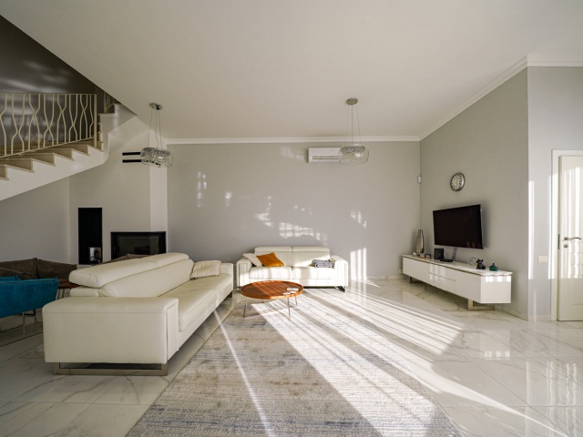 Luxurious villa with pool and sea view in Tivat