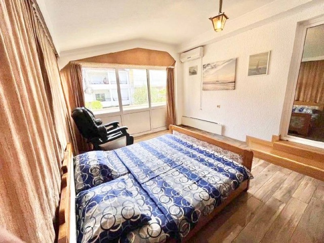 House with swimming pool close to the center of Tivat