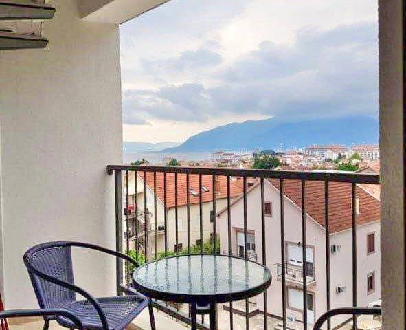 Three bedroom apartment with sea view near the center of Tivat
