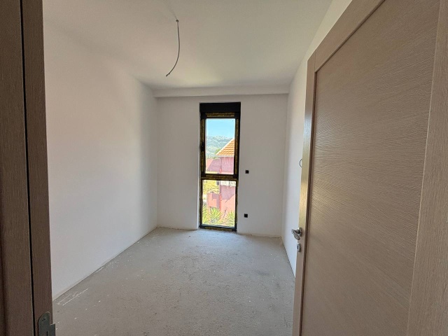 New two-bedroom apartment with sea view in Tivat