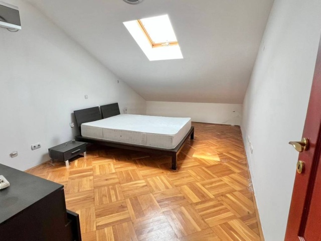Dvosoban dupleks sa panoramskim pogledom na more u Dobroti