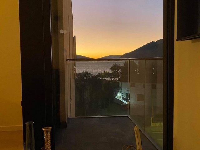 Dvosoban stan sa pogledom na zaliv, Donja Lastva, Tivat