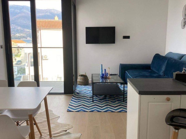 Dvosoban stan sa pogledom na zaliv, Donja Lastva, Tivat