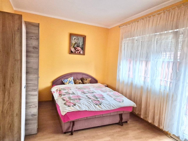 Stambena zgrada sa cetiri stana u Niksicu
