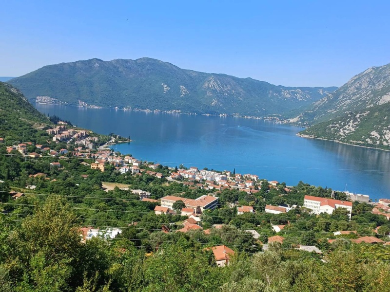 Spacious apartment 130 m2 with sea view in Risan, Kotor