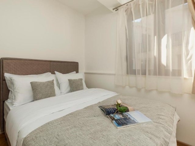 ZU VERMIETEN! Zwei-Zimmer-Wohnung in Kotor