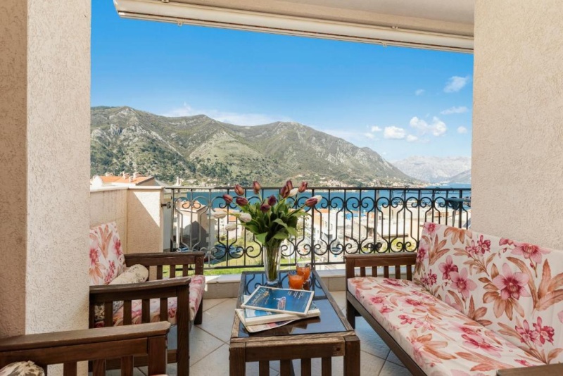 ZU VERMIETEN! Zwei-Zimmer-Wohnung in Kotor