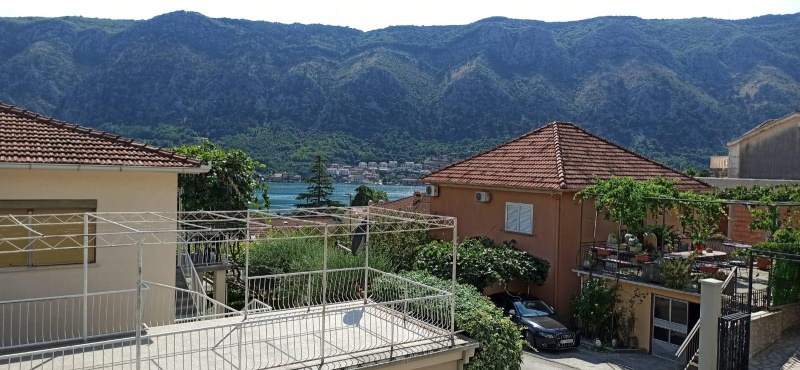 Studio apartment close to the Old town of Kotor