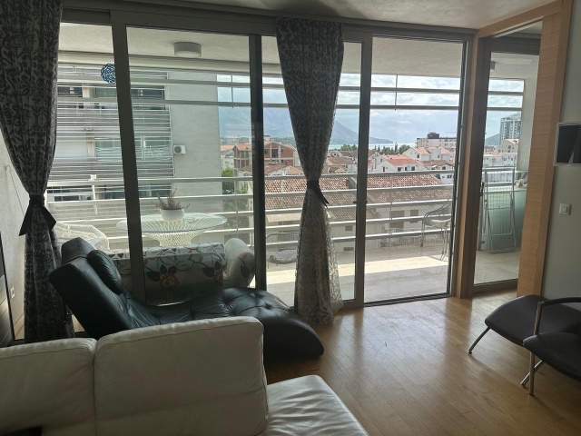 Zwei-Zimmer-Wohnung im Zentrum von Budva