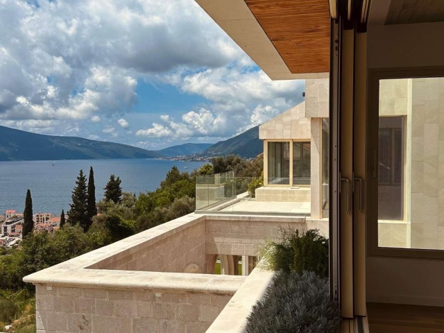 A private luxury residence with panoramic sea views in Tivat