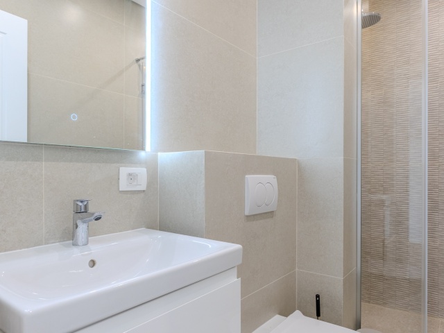 Geräumige Wohnung mit zwei Schlafzimmern in Tivat