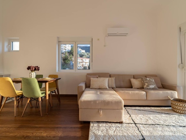 Modern two-bedroom apartment with sea view